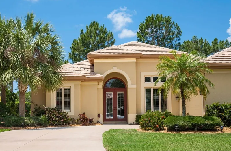 R&K roofing contractors working in Ormond Beach, Florida